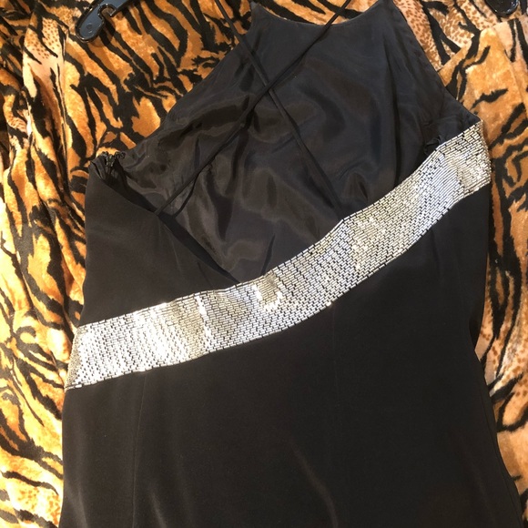 SEXY & Classy beaded black dress - Picture 5 of 6